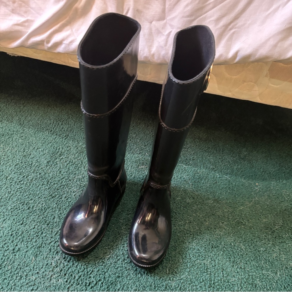 Michael Kors Glossy Black Rain Boots- Size 6 - Picture 4 of 10
